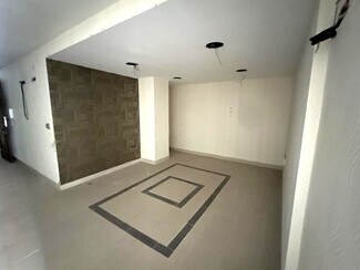 Plus de détails pour Local commercial à vendre