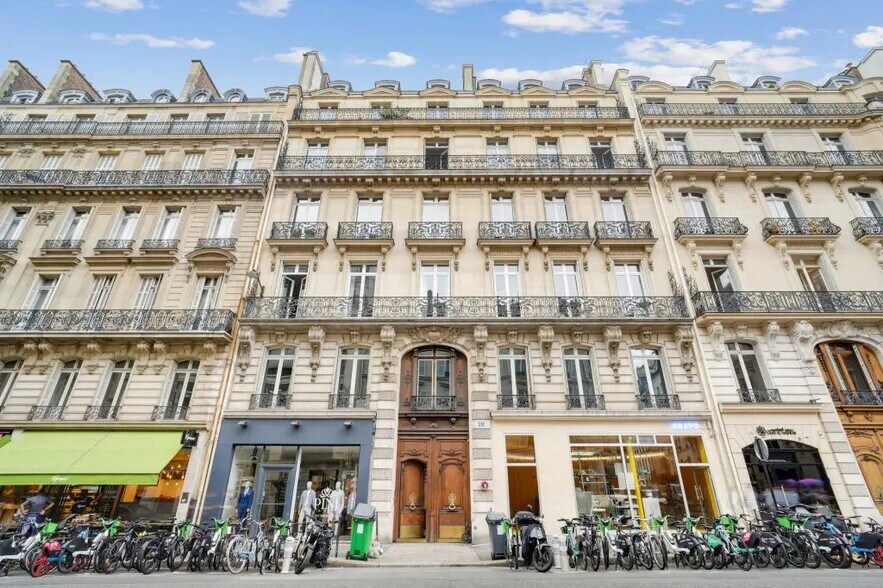 63 Rue La Boétie, Paris à louer - Photo de l’immeuble – Image 1 sur 5