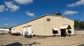 Plus de détails pour 632 Northew St, Houston, TX - Industriel/Logistique à louer