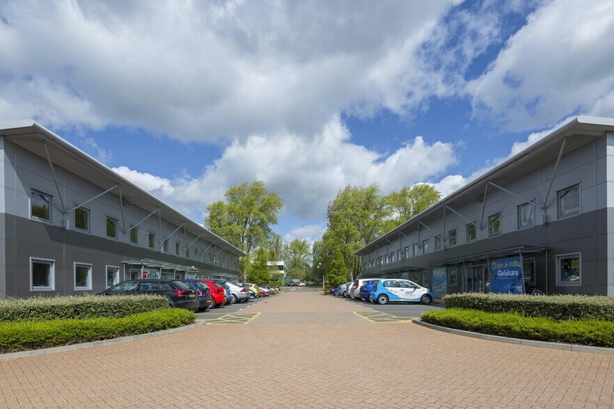 Pine Ct, Swindon à louer - Photo de l’immeuble – Image 1 sur 1