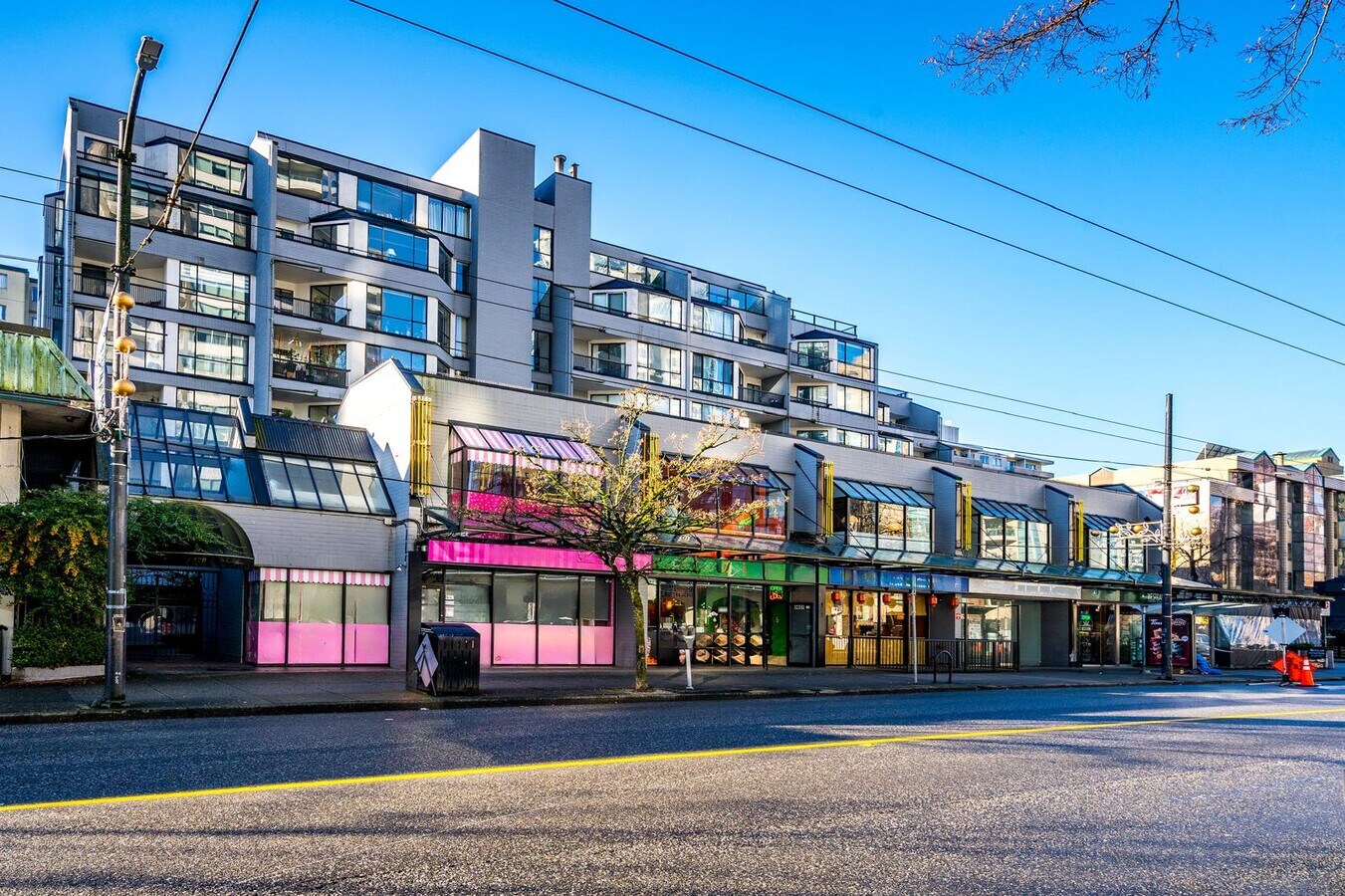 1274-1296 Robson St, Vancouver, BC V6E 1C1 - Lot 1284 - - Photo intérieure - Image 1 of 4