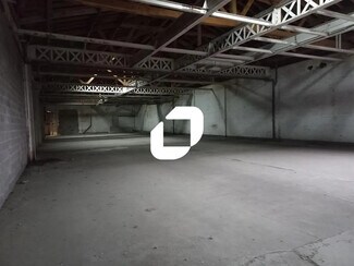 Plus de détails pour Local d'activités à louer