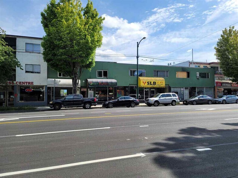 2117-2121 Kingsway, Vancouver, BC à vendre - Photo de l’immeuble – Image 2 sur 4