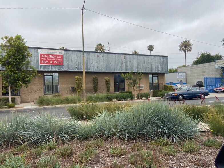 5838 San Fernando Rd, Glendale, CA à louer - Photo de l’immeuble – Image 1 sur 6