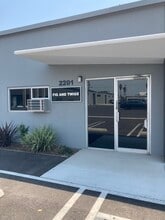 2189-2203 S Grand Ave, Santa Ana, CA à louer Photo intérieure– Image 1 sur 2