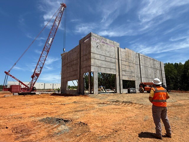2080 Creekside Industrial Pky, Mebane, NC à louer - Photo de la construction – Image 2 sur 7