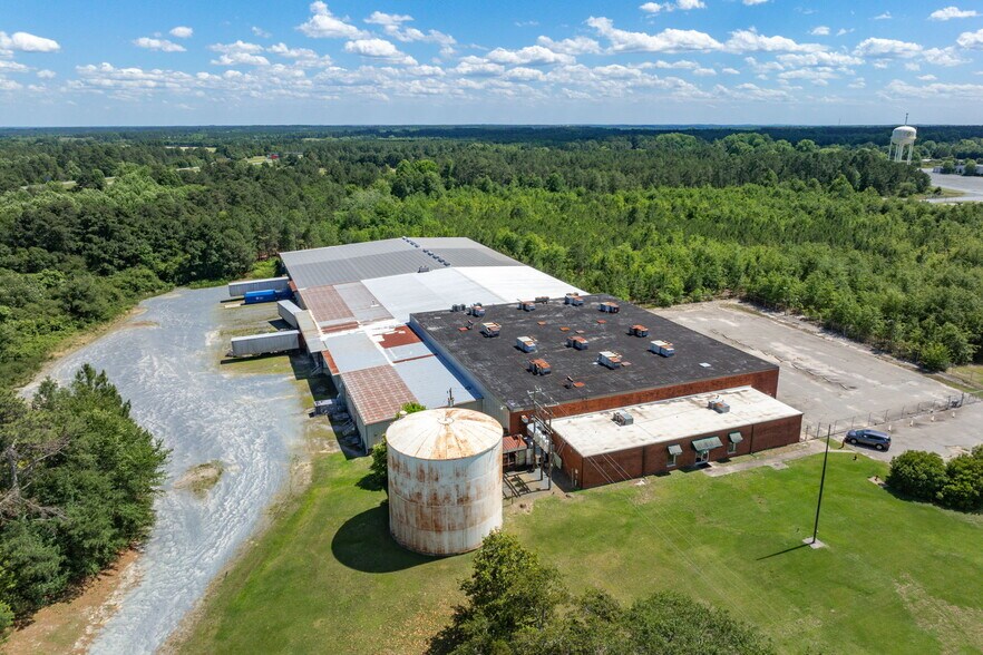 520 E Main St, Candor, NC à vendre - Photo de l’immeuble – Image 2 sur 13