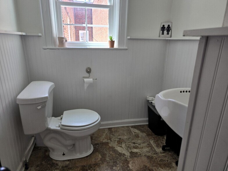118 Main St, Lenoir, NC à louer - Photo de l’immeuble – Image 2 sur 6