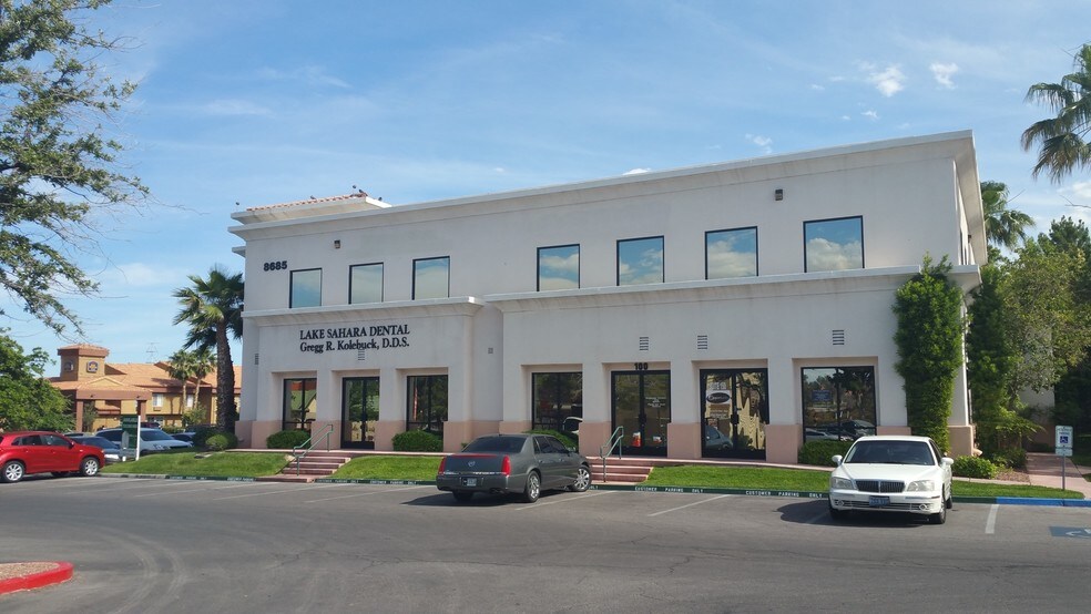 8685 W Sahara Ave, Las Vegas, NV à louer - Photo principale – Image 2 sur 7