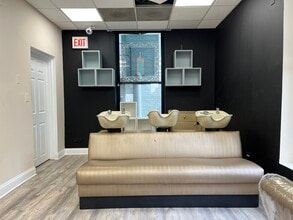 1 E Huron St, Chicago, IL à louer Photo intérieure– Image 2 sur 25