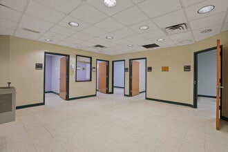 8710 5th Ave, Brooklyn, NY à vendre Photo intérieure– Image 2 sur 11