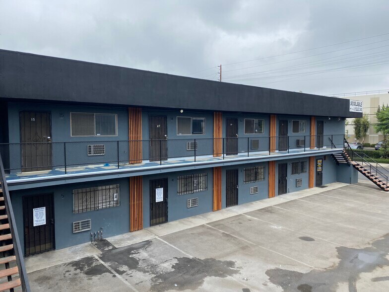 15904 Strathern St, Van Nuys, CA à louer - Photo de l’immeuble – Image 3 sur 8