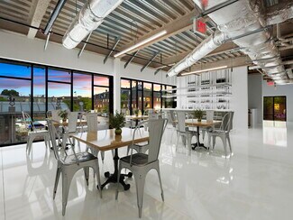 Plus de détails pour 2-10 Maverick Sq, Boston, MA - Bureau/Local commercial à louer
