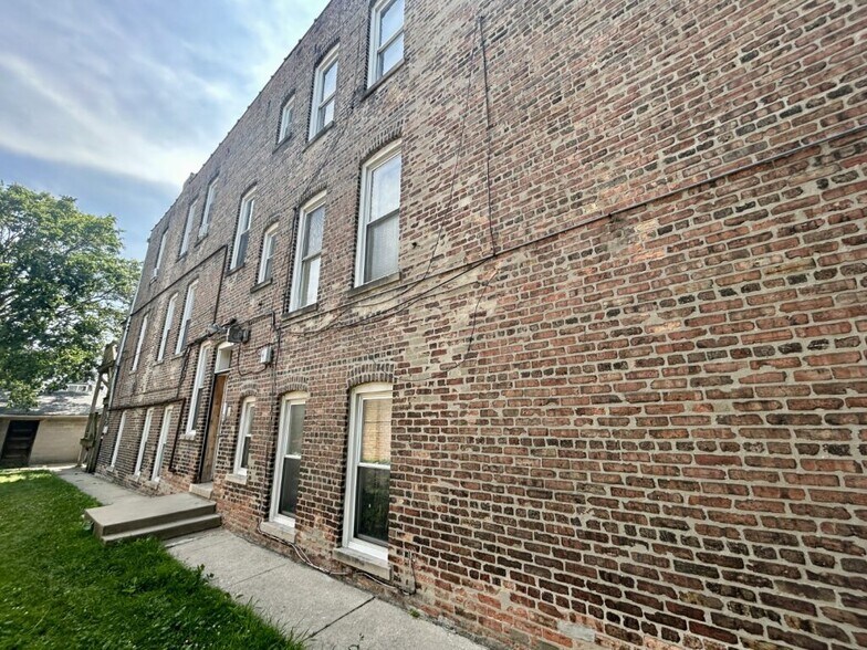 735 E 88th St, Chicago, IL à vendre - Photo de l’immeuble – Image 3 sur 17