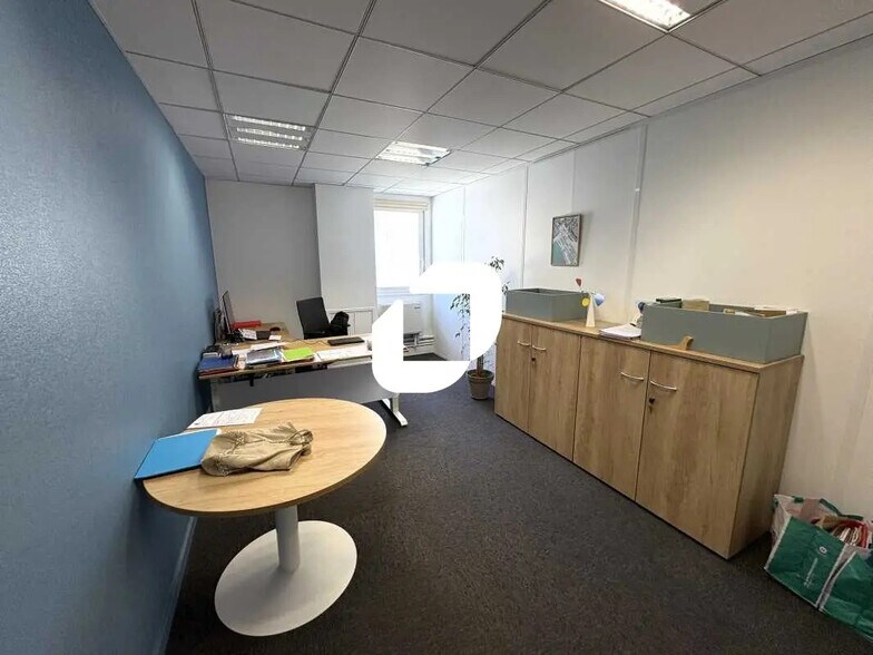 Bureau dans Lyon à louer - Photo de l’immeuble – Image 3 sur 12
