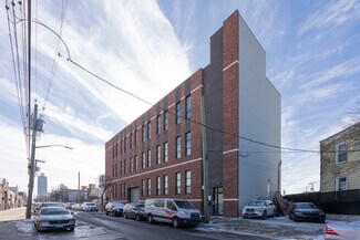 Plus de détails pour 2701 W 15th St, Brooklyn, NY - Local d’activités à vendre
