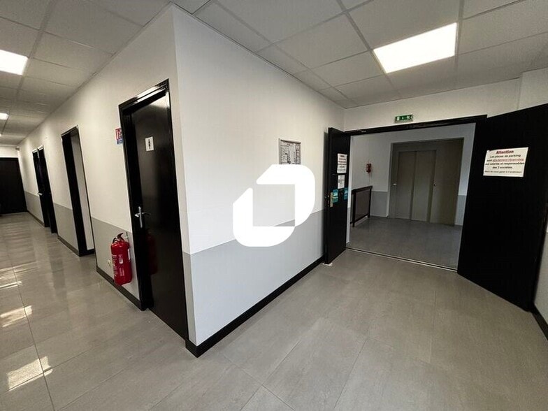 Bureau dans Brétigny-sur-Orge à louer - Photo intérieure – Image 2 sur 10