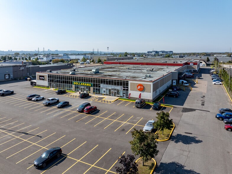 1041 Boul Pierre-Bertrand, Québec, QC à louer - Photo de l’immeuble – Image 2 sur 3