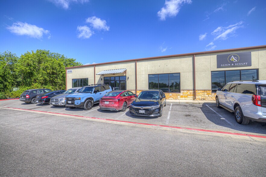 3556 FM 78, McQueeney, TX à louer - Photo de l’immeuble – Image 3 sur 21
