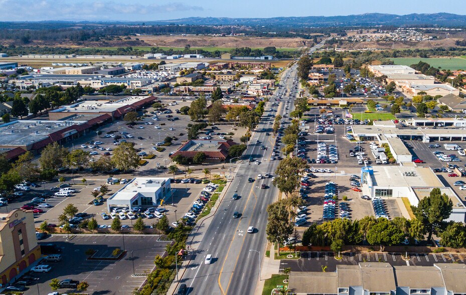 1221 N H St, Lompoc, CA à louer - Photo de l’immeuble – Image 2 sur 9