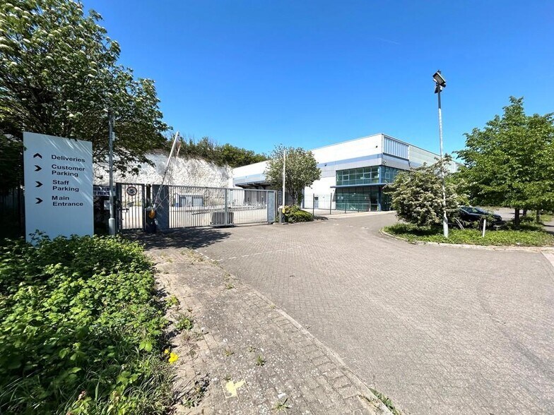 Dolphin Way, Purfleet à vendre - Photo de l’immeuble – Image 3 sur 16