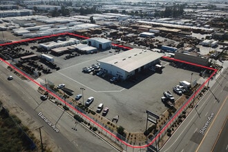 14047 Slover Ave, Fontana, CA à louer Aérien– Image 1 sur 3