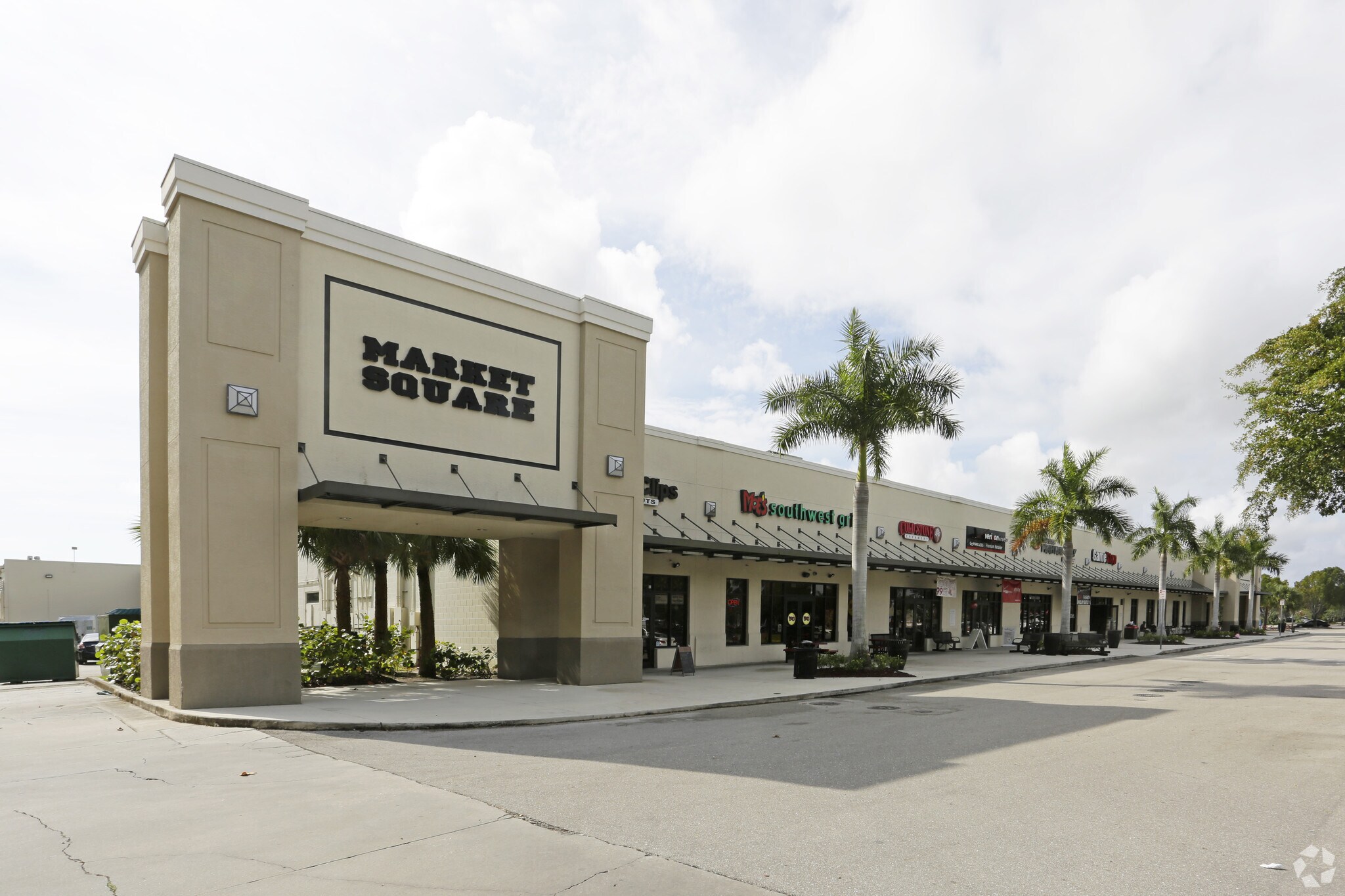13711 S Tamiami Trl, Fort Myers, FL à louer Photo principale– Image 1 sur 8