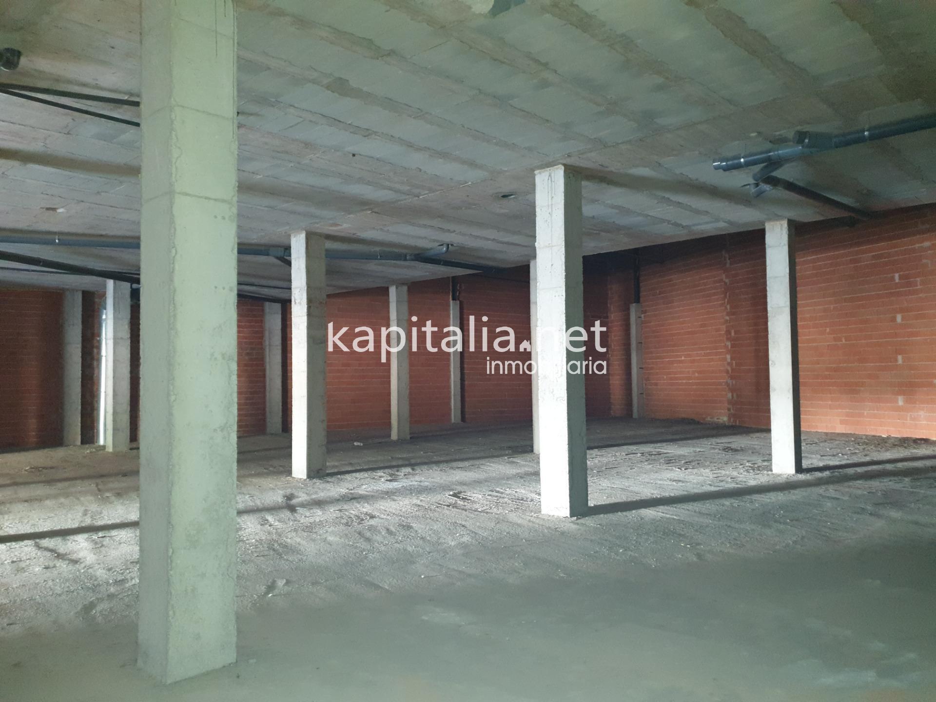 Local commercial dans Ontinyent, Valencia à vendre Photo de l’immeuble– Image 1 sur 5