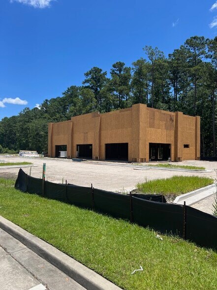 8241 Pinellas Dr, Bluffton, SC à louer - Photo de l’immeuble – Image 2 sur 9