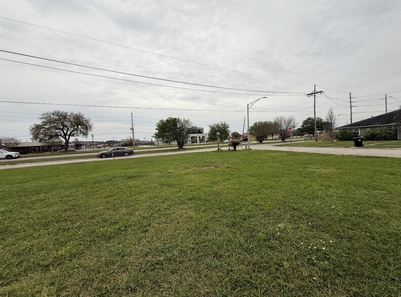 Lawrence Lane, Meraux, LA à vendre - Photo de l’immeuble – Image 2 sur 4