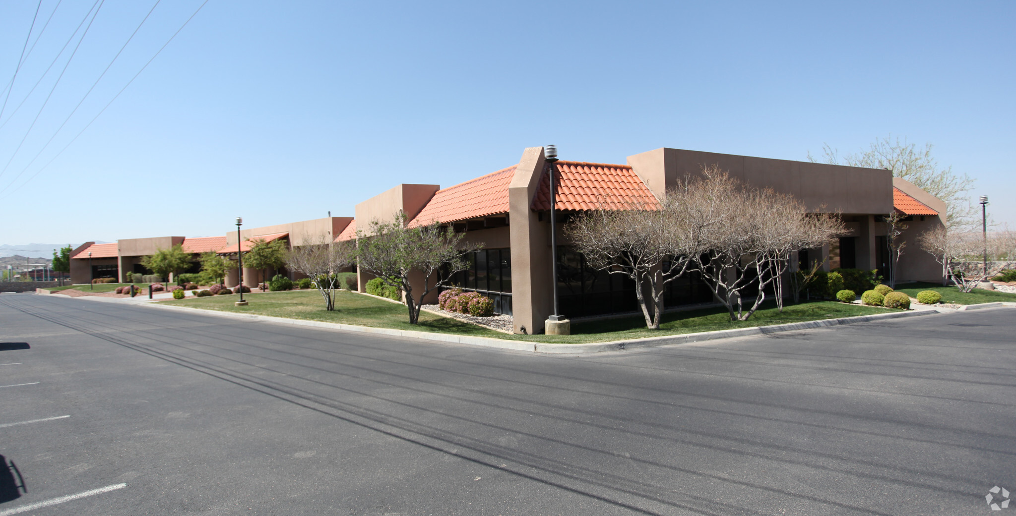 4445 N Mesa St, El Paso, TX à louer Photo principale– Image 1 sur 4
