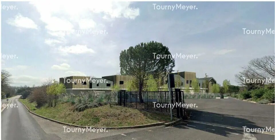 Local d'activités dans Sussargues à vendre - Photo de l’immeuble – Image 2 sur 7