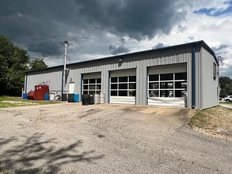 13715 NC 50 Hwy N, Willow Spring, NC à louer - Photo de l’immeuble – Image 3 sur 11