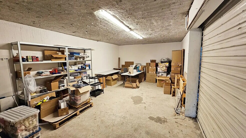 Local d’activités dans Champigny-sur-Marne à louer - Photo de l’immeuble – Image 2 sur 7