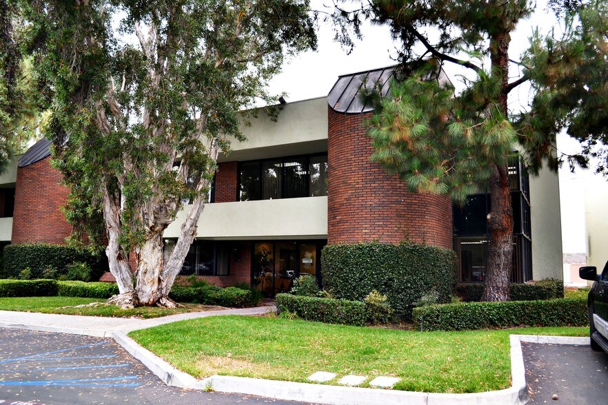 6342 Ferris Sq, San Diego, CA à vendre - Photo de l’immeuble – Image 3 sur 4