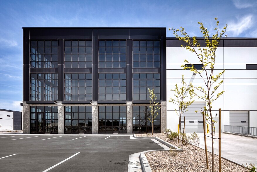 6320 W 300 S, Salt Lake City, UT à louer - Photo de l’immeuble – Image 3 sur 6