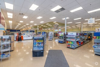 980 E Main St, Palmyra, PA à louer Photo intérieure– Image 2 sur 9