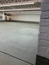 69 2nd Ave, Brooklyn, NY à louer Photo intérieure– Image 1 sur 8