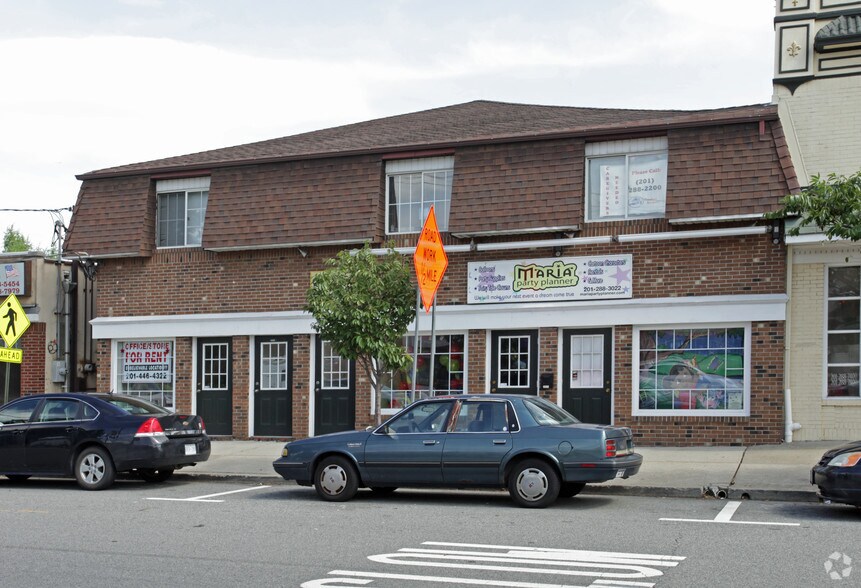 440 A-B Boulevard, Hasbrouck Heights, NJ à louer - Photo de l’immeuble – Image 2 sur 2
