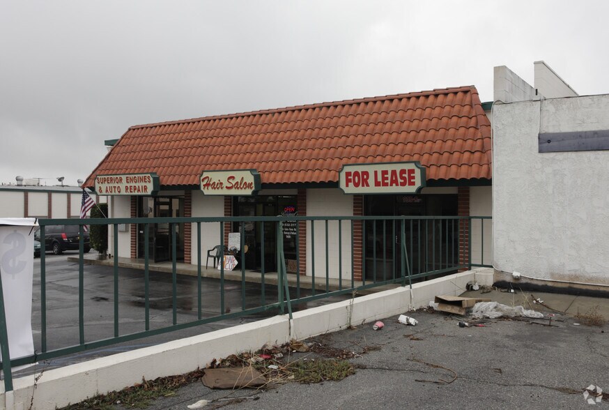 933 N Central Ave, Upland, CA à louer - Photo de l’immeuble – Image 2 sur 3