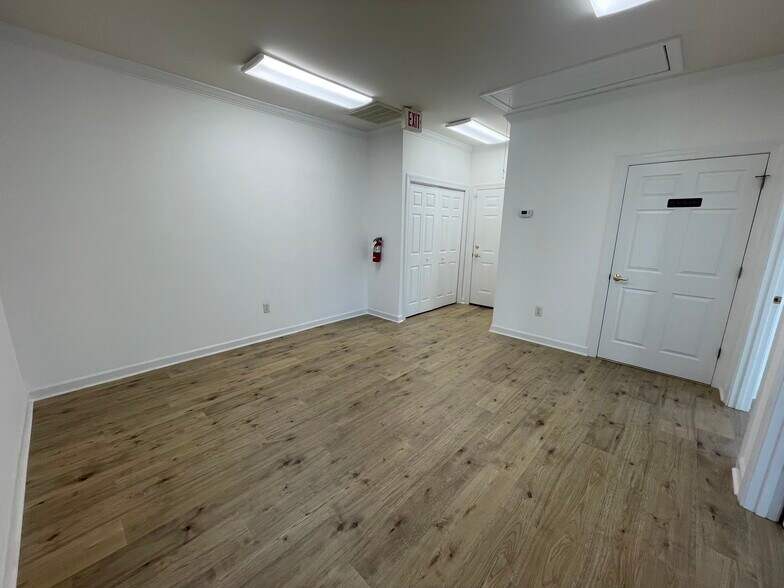 111 Windel Dr, Raleigh, NC à vendre - Photo de l’immeuble – Image 3 sur 21