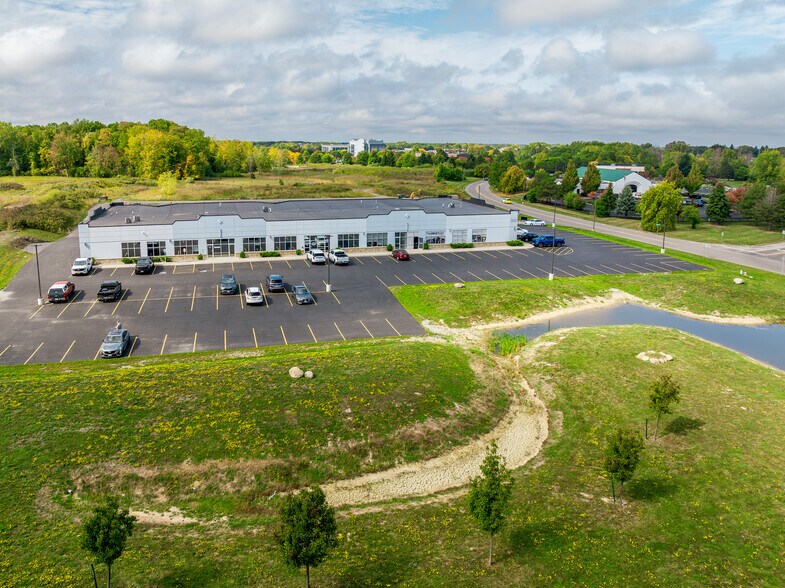 305-305 Pinewild Dr, Rochester, NY à louer - Photo de l’immeuble – Image 2 sur 27