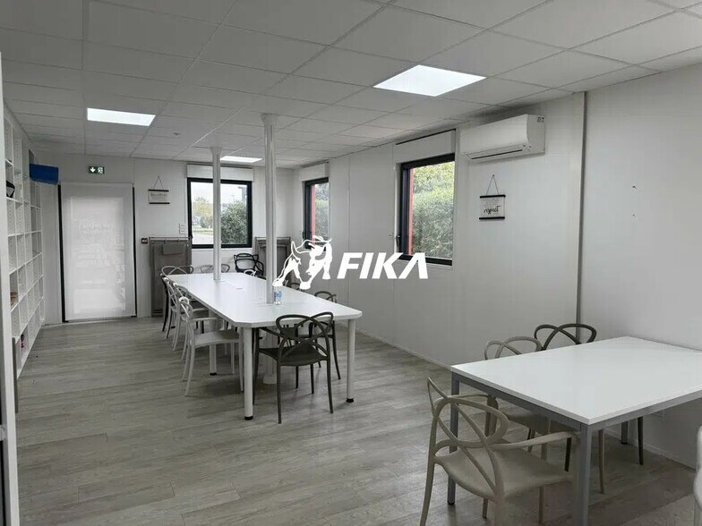 Local d'activités dans Gaillac à vendre - Photo de l’immeuble – Image 2 sur 6