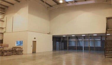 1 Premier Park, Manchester à louer Photo intérieure– Image 1 sur 2