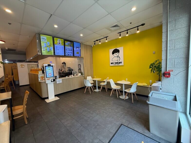 115 N 9th St, Philadelphia, PA à vendre - Photo de l’immeuble – Image 3 sur 8