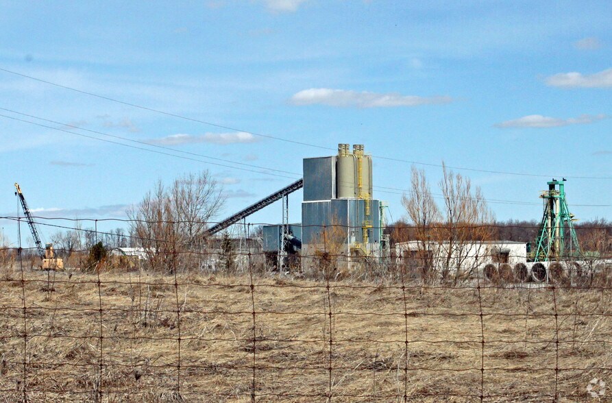 102 Prouse Rd, Uxbridge, ON à louer - Photo de l’immeuble – Image 3 sur 3