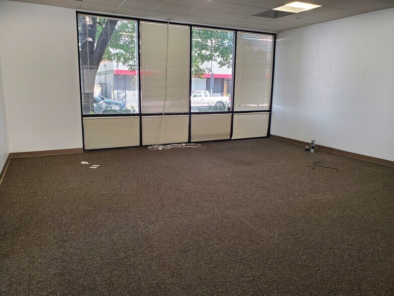 20195 Stevens Creek Blvd, Cupertino, CA à louer - Photo de l’immeuble – Image 2 sur 13