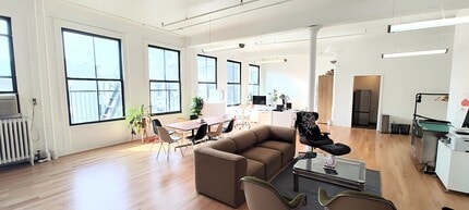 863 Manhattan Ave, Brooklyn, NY à louer Photo intérieure– Image 1 sur 5