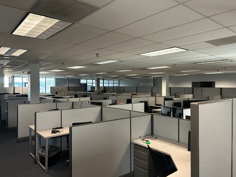 4350 Equity Dr, Columbus, OH à louer - Photo intérieure – Image 3 sur 10