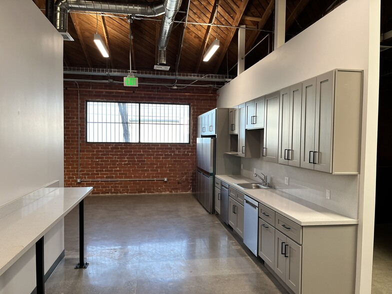 900 E 4th St, Los Angeles, CA à louer - Photo intérieure – Image 3 sur 13